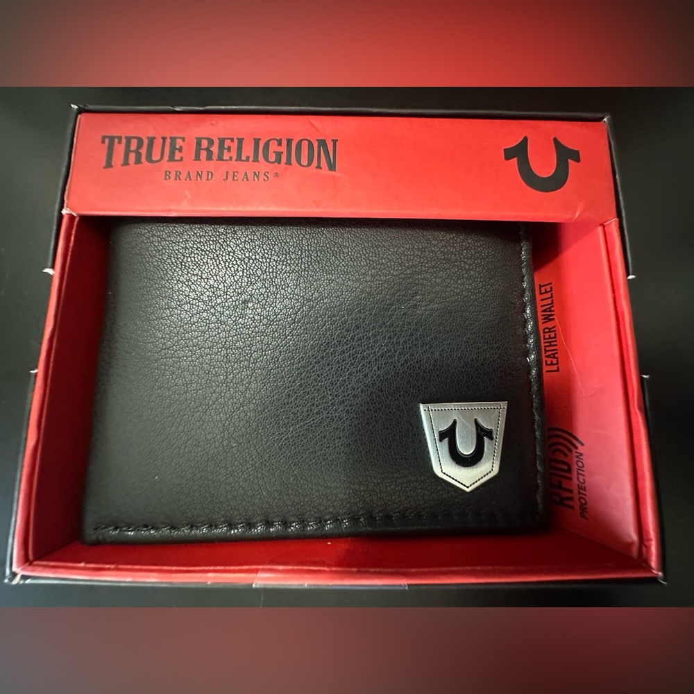 🆕True Religion Bifold Leather Wallet